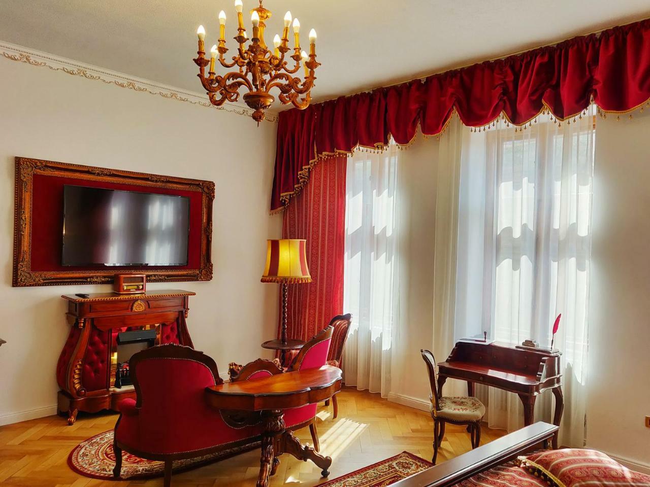 Zur Krone Sibiu Exterior foto